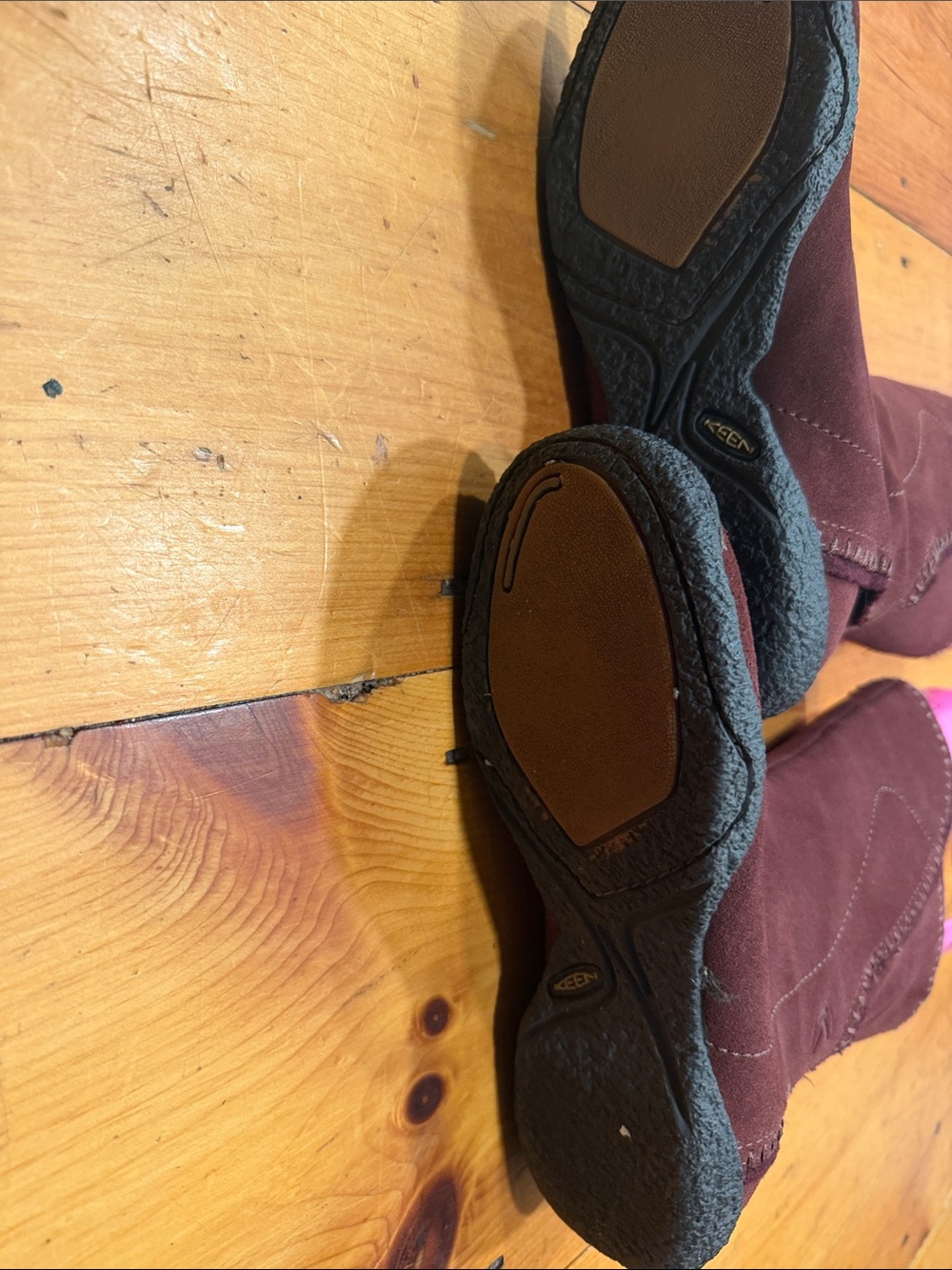 Keen Boots maroon wine color Suede Mid-Calf lined easy pull on 7.5 - Picture 5 of 11